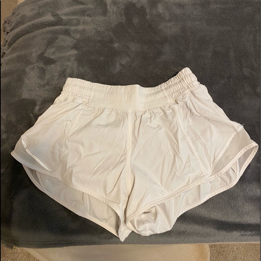 white lululemon shorts